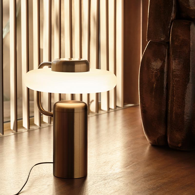 Tratto Table
